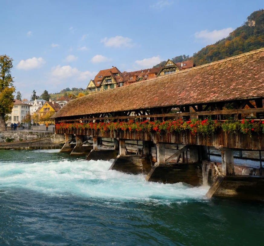 Thun mit der Aare und der historischen Holzbrücke